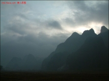 德保的山
