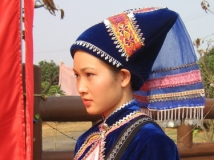 敢壮山美丽的壮族女孩
